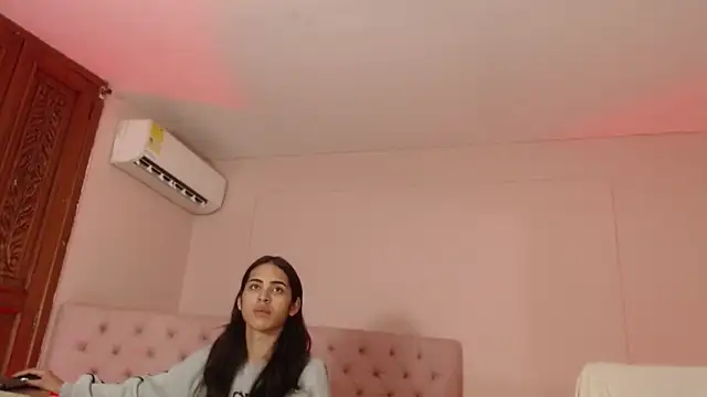 alice sofia online show from 03-18-25, 01:55