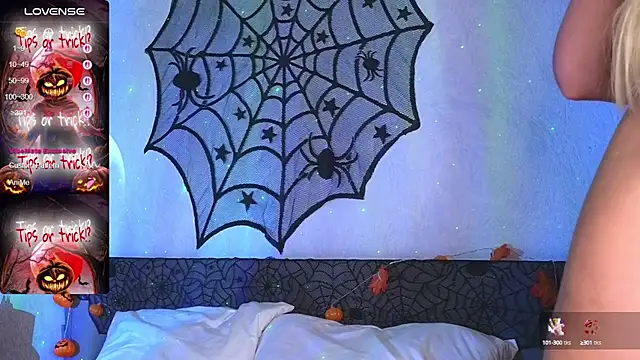 Snapshot of Erotic_Ann chatting on 10-17-25, 02:26 Erotic Ann online show from 10-17-25, 02:26