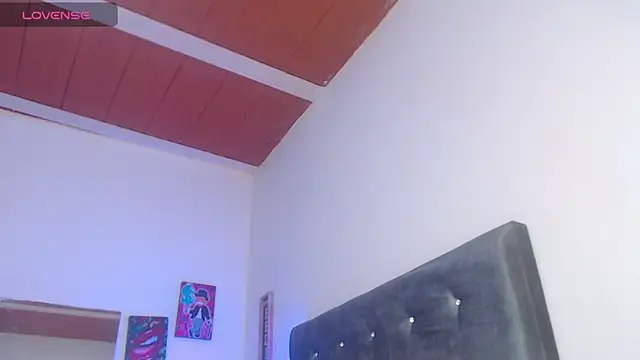 Romiinajackson online show from 04-17-26, 08:22