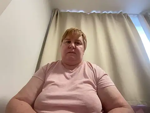 Snapshot of Limonka-Fire chatting on 02-16-25, 02:10 Limonka-Fire online show from 02-16-25, 02:10