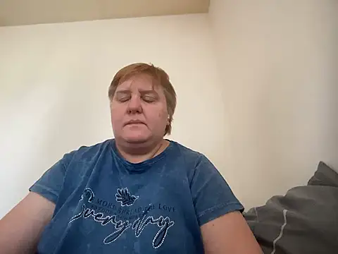 Snapshot of Limonka-Fire chatting on 02-20-25, 02:02 Limonka-Fire online show from 02-20-25, 02:02
