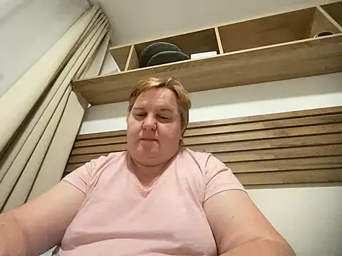 Snapshot of Limonka-Fire chatting on 02-16-25, 08:11 Limonka-Fire online show from 02-16-25, 08:11