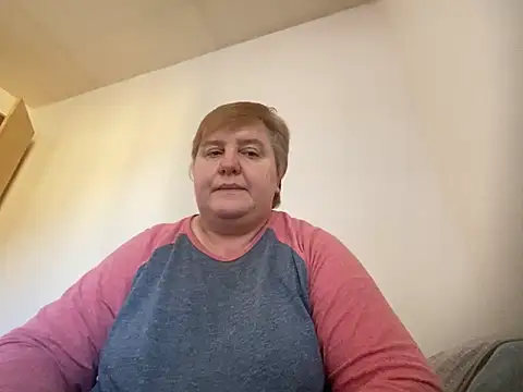 Snapshot of Limonka-Fire chatting on 02-18-25, 03:31 Limonka-Fire online show from 02-18-25, 03:31