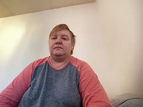 Snapshot of Limonka-Fire chatting on 02-19-25, 07:50 Limonka-Fire online show from 02-19-25, 07:50