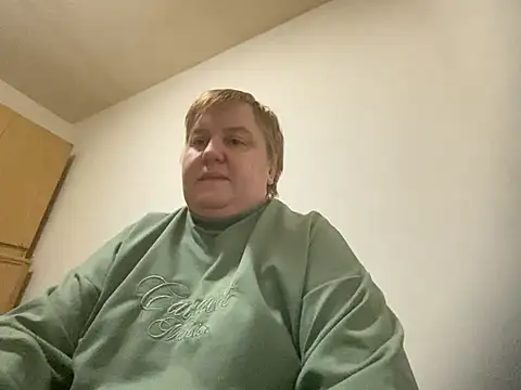 Snapshot of Limonka-Fire chatting on 02-17-25, 09:32 Limonka-Fire online show from 02-17-25, 09:32
