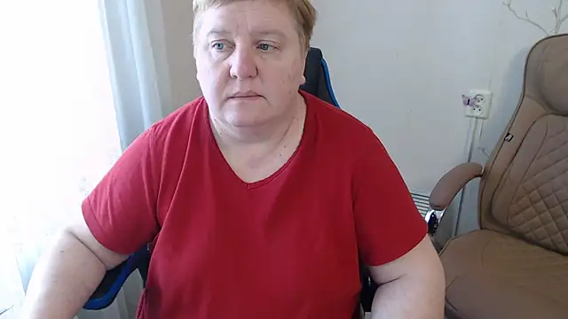 Snapshot of Limonka-Fire chatting on 05-14-26, 07:27 Limonka-Fire online show from 05-14-26, 07:27