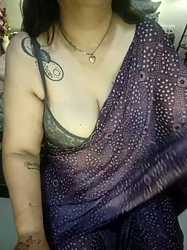 Snapshot of Archi-07 chatting on 02-26-26, 02:00 Archi-07 online show from 02-26-26, 02:00