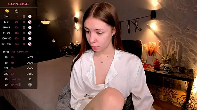 MilliBrown  online show from 11-02-25, 08:08