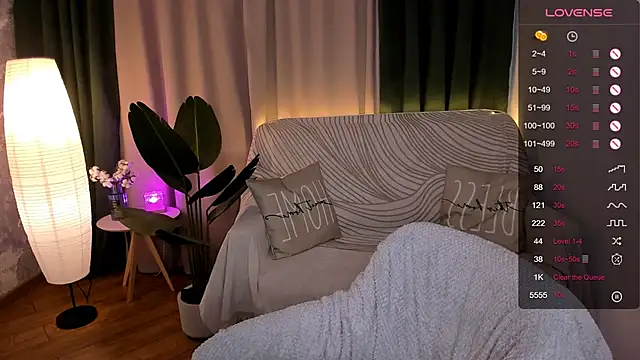 MilliBrown  online show from 03-18-25, 08:39