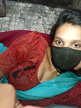 Snapshot of Hoty_girl_143 chatting on 06-02-26, 01:33 Hoty girl 143 online show from 06-02-26, 01:33
