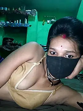 Snapshot of Hoty_girl_143 chatting on 09-21-25, 01:38 Hoty girl 143 online show from 09-21-25, 01:38