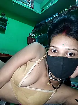 Snapshot of Hoty_girl_143 chatting on 10-14-25, 05:52 Hoty girl 143 online show from 10-14-25, 05:52
