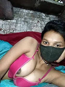 Snapshot of Hoty_girl_143 chatting on 06-02-26, 01:27 Hoty girl 143 online show from 06-02-26, 01:27