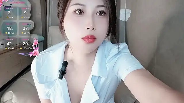 Snapshot of Blossom-666 chatting on 09-12-25, 04:51 Blossom-666 online show from 09-12-25, 04:51