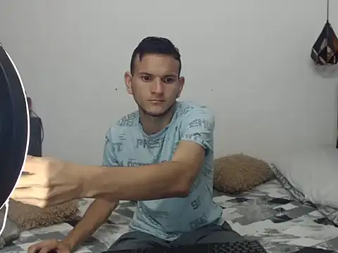 Snapshot of Latin_Boy24 chatting on 10-13-25, 04:30 Latin Boy24 online show from 10-13-25, 04:30