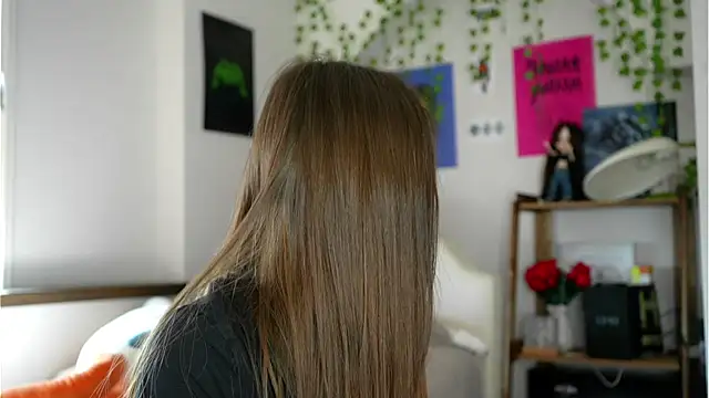 EvaLung777 online show from 03-26-26, 08:45