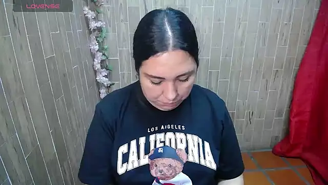 Snapshot of solyeria chatting on 07-19-26, 03:59 solyeria online show from 07-19-26, 03:59