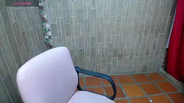 solyeria online show from 12-05-25, 03:49