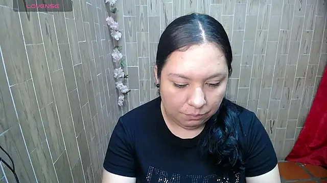 Snapshot of solyeria chatting on 05-22-26, 04:32 solyeria online show from 05-22-26, 04:32