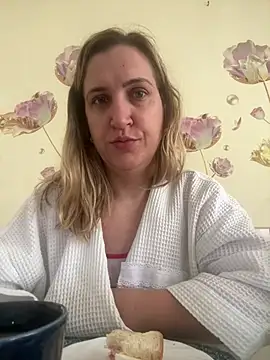 Snapshot of Bia_sexynovaes chatting on 06-19-26, 01:17 Bia sexynovaes online show from 06-19-26, 01:17