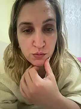 Snapshot of Bia_sexynovaes chatting on 07-05-26, 01:10 Bia sexynovaes online show from 07-05-26, 01:10