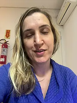 Snapshot of Bia_sexynovaes chatting on 06-24-26, 05:55 Bia sexynovaes online show from 06-24-26, 05:55