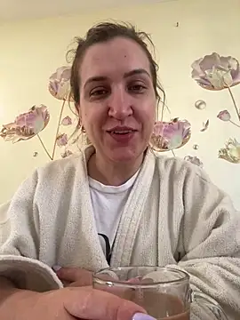Snapshot of Bia_sexynovaes chatting on 06-17-26, 01:21 Bia sexynovaes online show from 06-17-26, 01:21