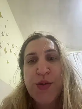 Snapshot of Bia_sexynovaes chatting on 06-20-26, 02:49 Bia sexynovaes online show from 06-20-26, 02:49