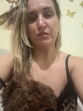Snapshot of Bia_sexynovaes chatting on 05-25-26, 12:21 Bia sexynovaes online show from 05-25-26, 12:21