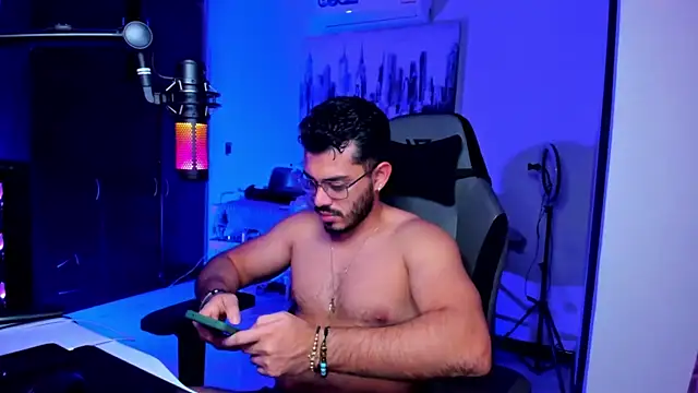 BrunoD31 online show from 12-16-25, 04:50