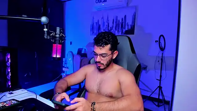 BrunoD31 online show from 12-21-25, 04:25