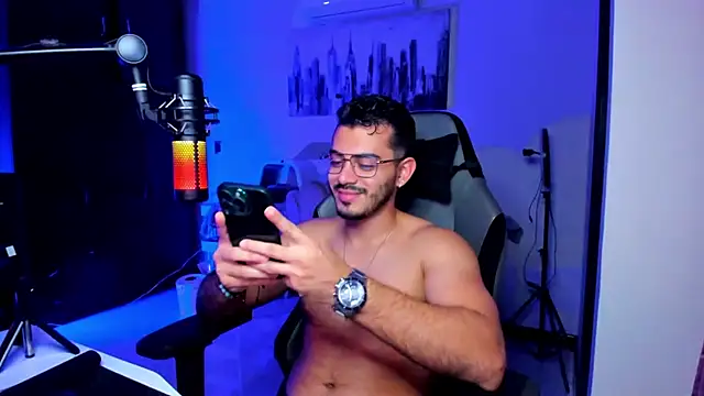 BrunoD31 online show from 12-04-25, 04:22