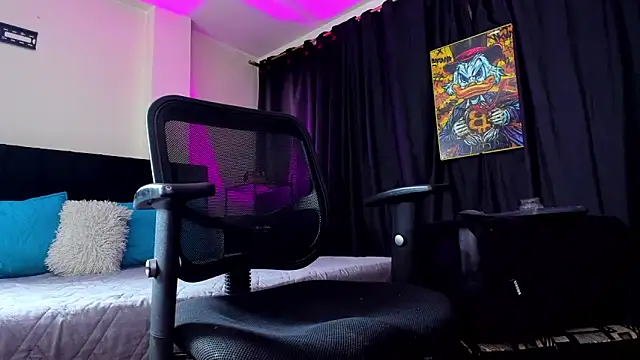 Giomar Reyes online show from 03-20-26, 05:41