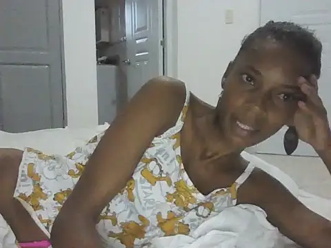 Snapshot of adele-33 chatting on 09-23-25, 10:28 adele-33 online show from 09-23-25, 10:28