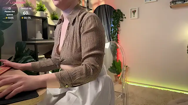 Lella Ryann  online show from 03-12-25, 07:25