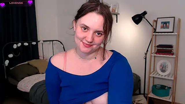 Lella Ryann  online show from 06-16-26, 06:30