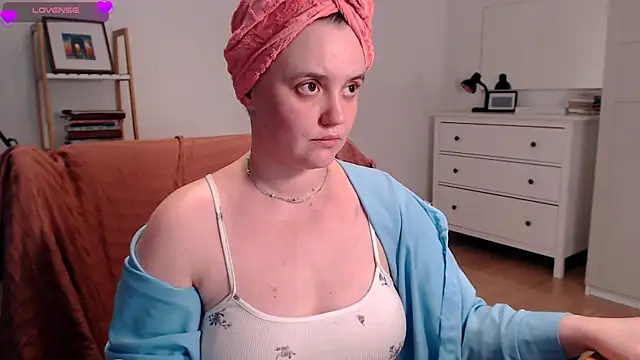 Lella Ryann  online show from 06-29-26, 11:10
