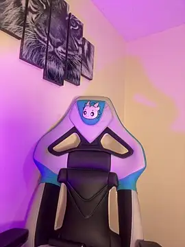 missycanoo online show from 12-04-25, 01:04