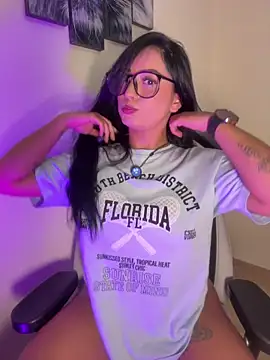 missycanoo online show from 11-28-25, 02:12