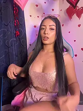 Snapshot of missycanoo chatting on 02-12-26, 01:49 missycanoo online show from 02-12-26, 01:49