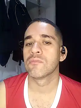 Snapshot of CRISTHIAN_GREY01 chatting on 03-14-25, 03:58 CRISTHIAN GREY01 online show from 03-14-25, 03:58