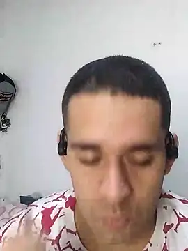 Snapshot of CRISTHIAN_GREY01 chatting on 02-18-25, 05:31 CRISTHIAN GREY01 online show from 02-18-25, 05:31