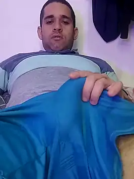 Snapshot of CRISTHIAN_GREY01 chatting on 02-28-25, 03:04 CRISTHIAN GREY01 online show from 02-28-25, 03:04