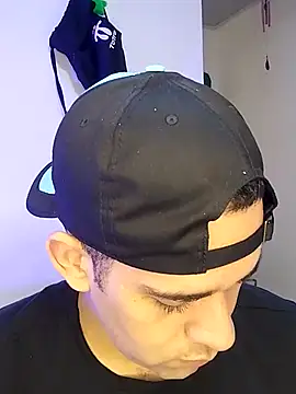 Snapshot of CRISTHIAN_GREY01 chatting on 01-14-25, 06:38 CRISTHIAN GREY01 online show from 01-14-25, 06:38