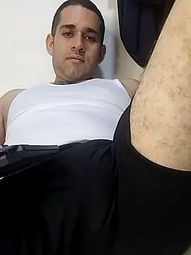 Snapshot of CRISTHIAN_GREY01 chatting on 02-27-25, 05:29 CRISTHIAN GREY01 online show from 02-27-25, 05:29