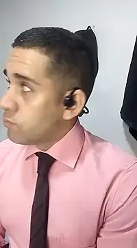 Snapshot of CRISTHIAN_GREY01 chatting on 01-31-25, 03:09 CRISTHIAN GREY01 online show from 01-31-25, 03:09