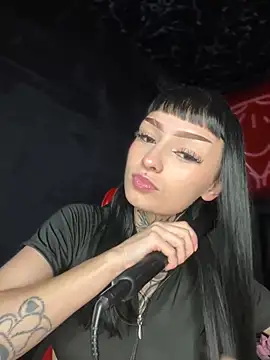 Annie LS online show from 03-18-25, 07:22