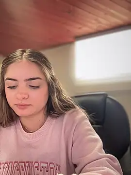 imlindapink online show from 11-04-25, 02:43