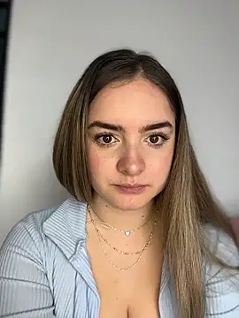 imlindapink online show from 11-28-25, 05:24