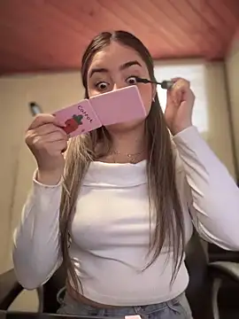 imlindapink online show from 10-30-25, 04:59